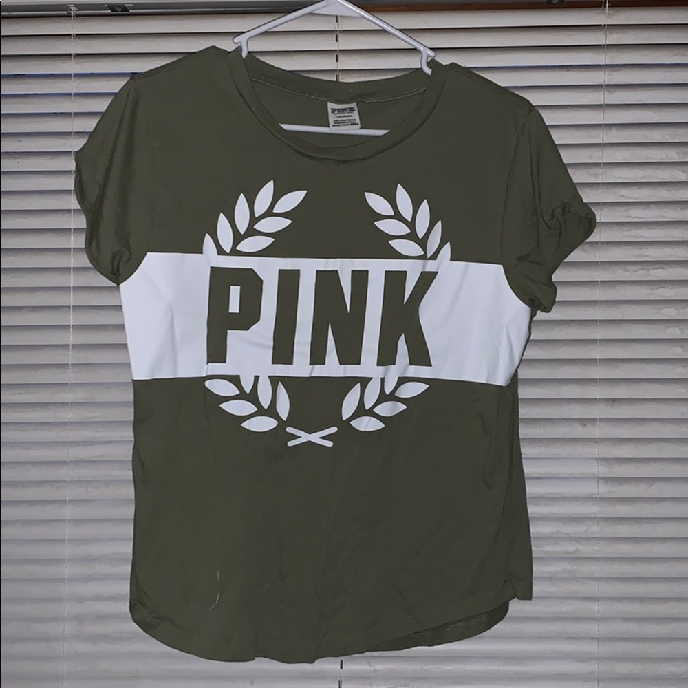 Vs pink shirt